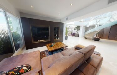 Penthouse en Venta en Bosques de las Lomas de 529 m2 en 2 Niveles !