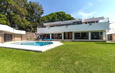 Residencia de lujo en Palmira, Cuernavaca con alberca y jardín !