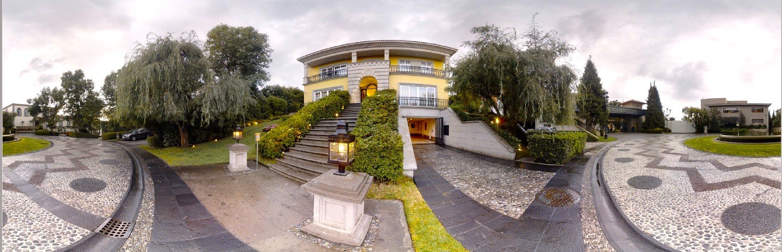 Casa en Venta en La Toscana en Bosques de las Lomas.