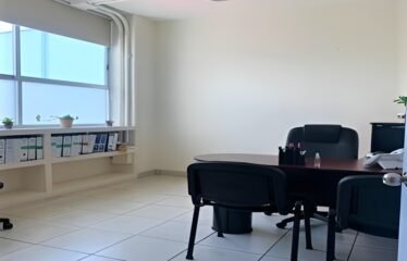 Edificio de Oficinas en Venta en Oaxaca de 3 Niveles, Oportunidad de Inversión