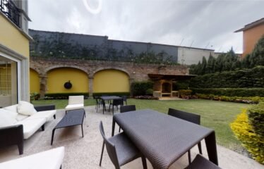 Casa en Venta en La Toscana en Bosques de las Lomas.