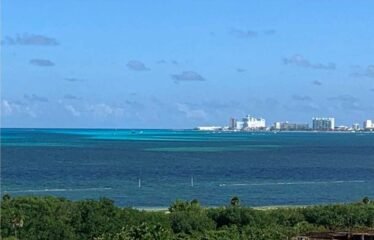 Departamento de Lujo en Puerto Cancún 260 m², 3 recámaras, vista al mar y amenidades premium