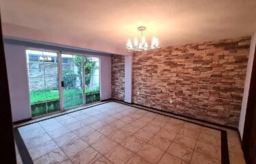 Casa en venta en Los Sauces Coapa  247 m², 3 recámaras, jardín privado y estudio