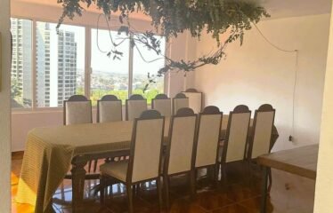 Casa de lujo en venta en Bosques de las Lomas | 618 m², 4 recámaras, jardín, terrazas y salón de usos múltiples