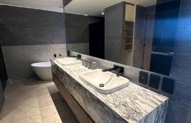 Departamento en Venta en Interlomas, 4 estacionamientos, Entrega Inmediata !