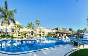 Departamento Amueblado en Venta en Zona Diamante Acapulco 98 m2 con terraza y amenidades