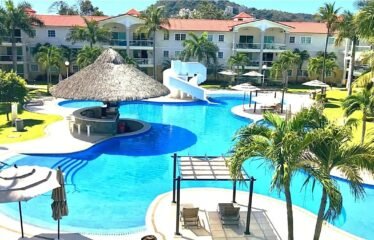 Departamento Amueblado en Venta en Zona Diamante Acapulco 98 m2 con terraza y amenidades
