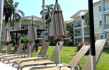 Departamento Amueblado en Venta en Zona Diamante Acapulco 98 m2 con terraza y amenidades