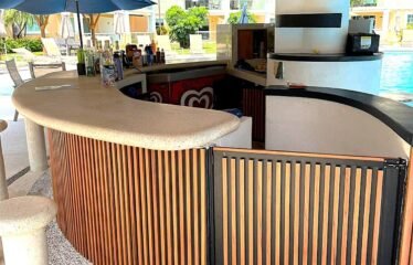 Departamento Amueblado en Venta en Zona Diamante Acapulco 98 m2 con terraza y amenidades