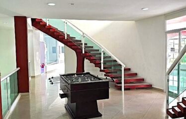Departamento Amueblado en Venta en Zona Diamante Acapulco 98 m2 con terraza y amenidades