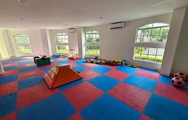 Departamento Amueblado en Venta en Zona Diamante Acapulco 98 m2 con terraza y amenidades